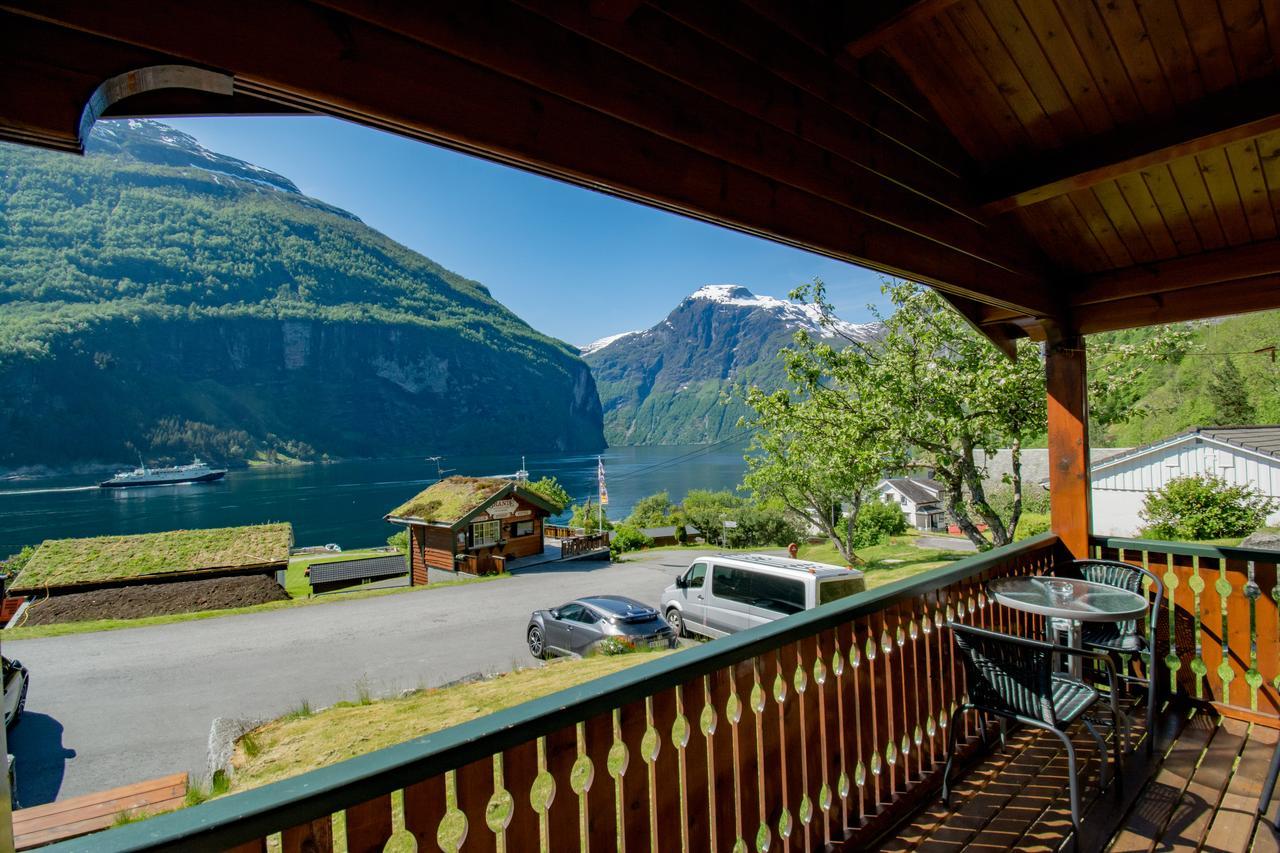 Grande Hytteutleige Og Camping Geiranger Exterior photo